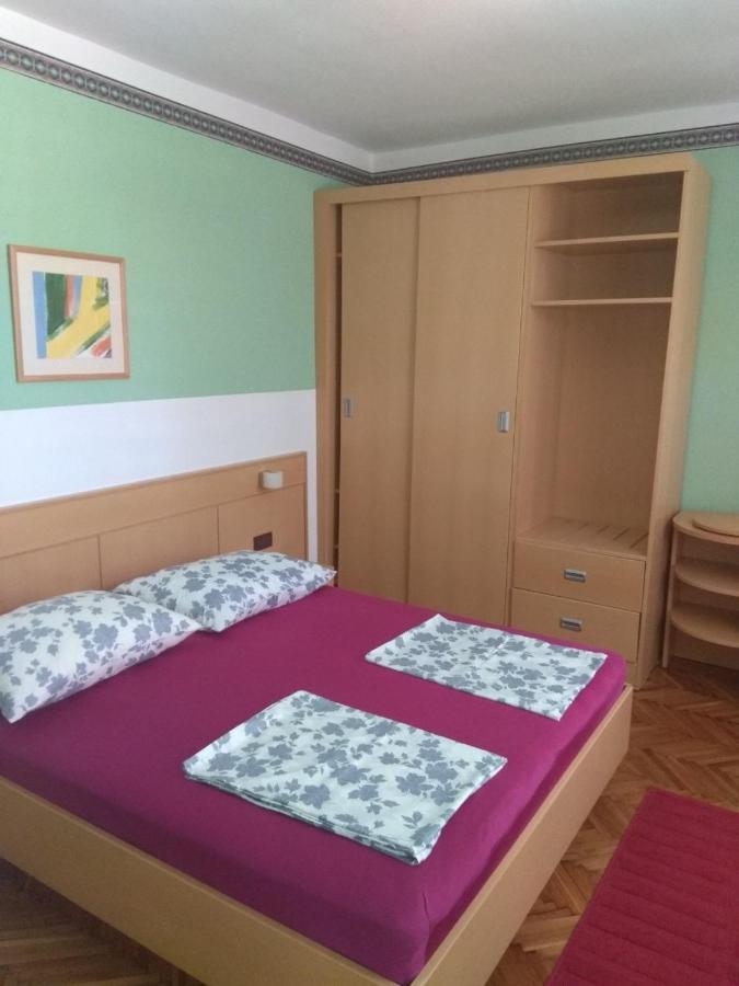 Apartmani Andela I Mladen Debelic Раб Екстериор снимка