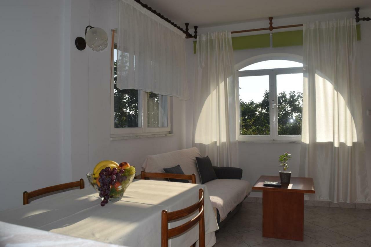 Apartmani Andela I Mladen Debelic Раб Екстериор снимка