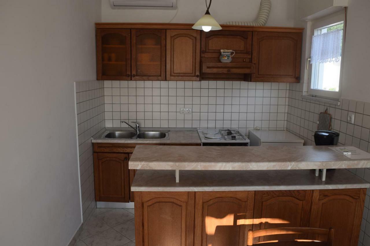 Apartmani Andela I Mladen Debelic Раб Екстериор снимка
